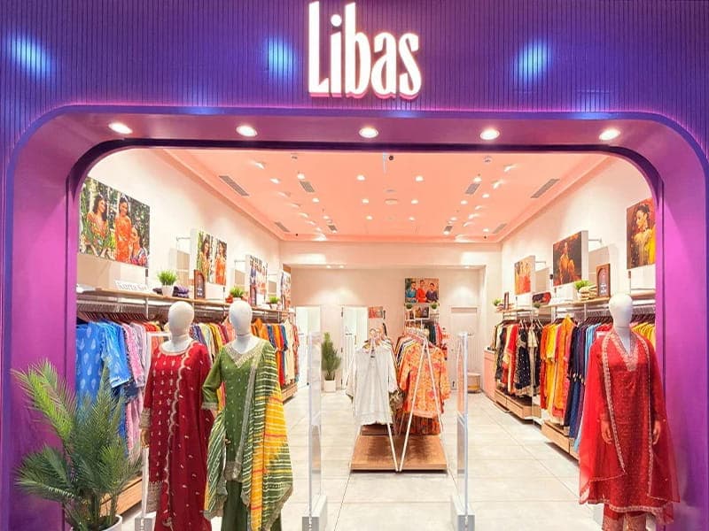 Libas - Slide 1