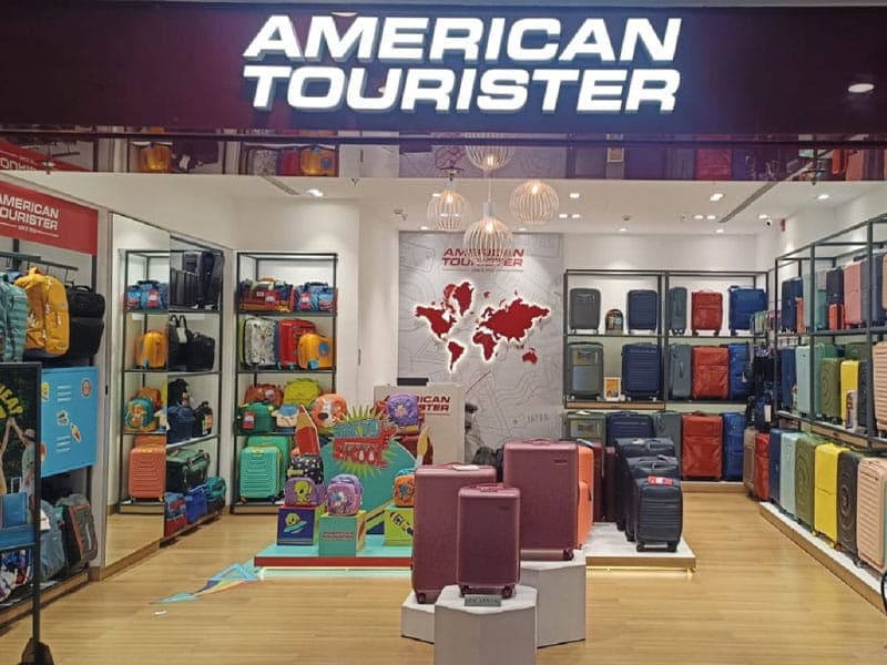 American Tourister - Slide 1