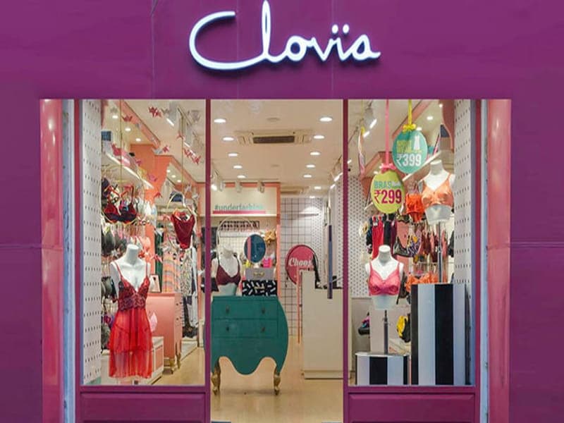 Clovia - Slide 1