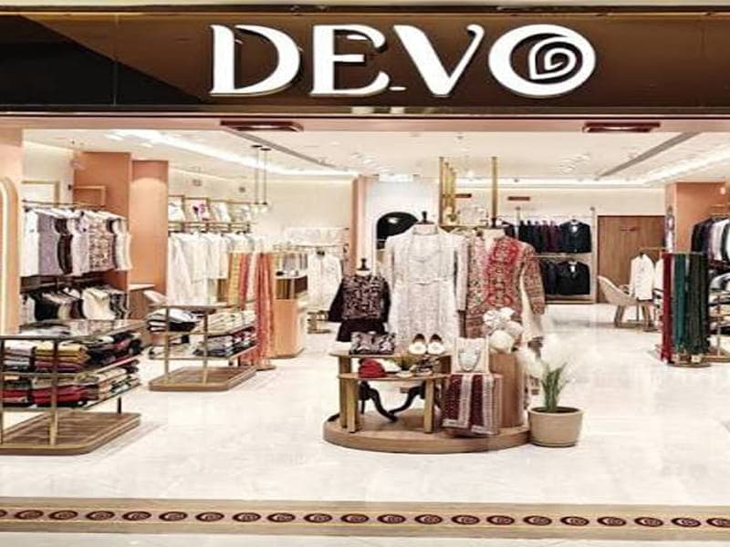 Devo - Main Photo
